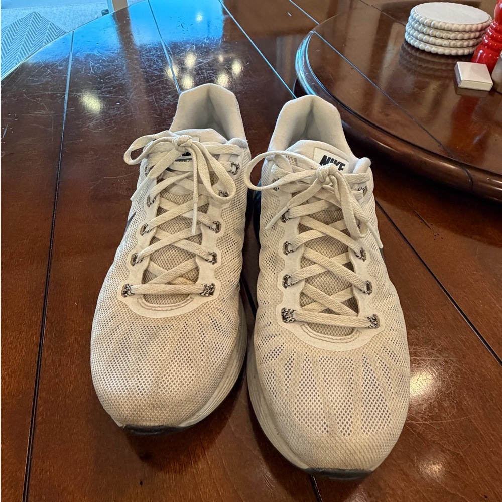 Nike Women’s White Mesh Sneakers